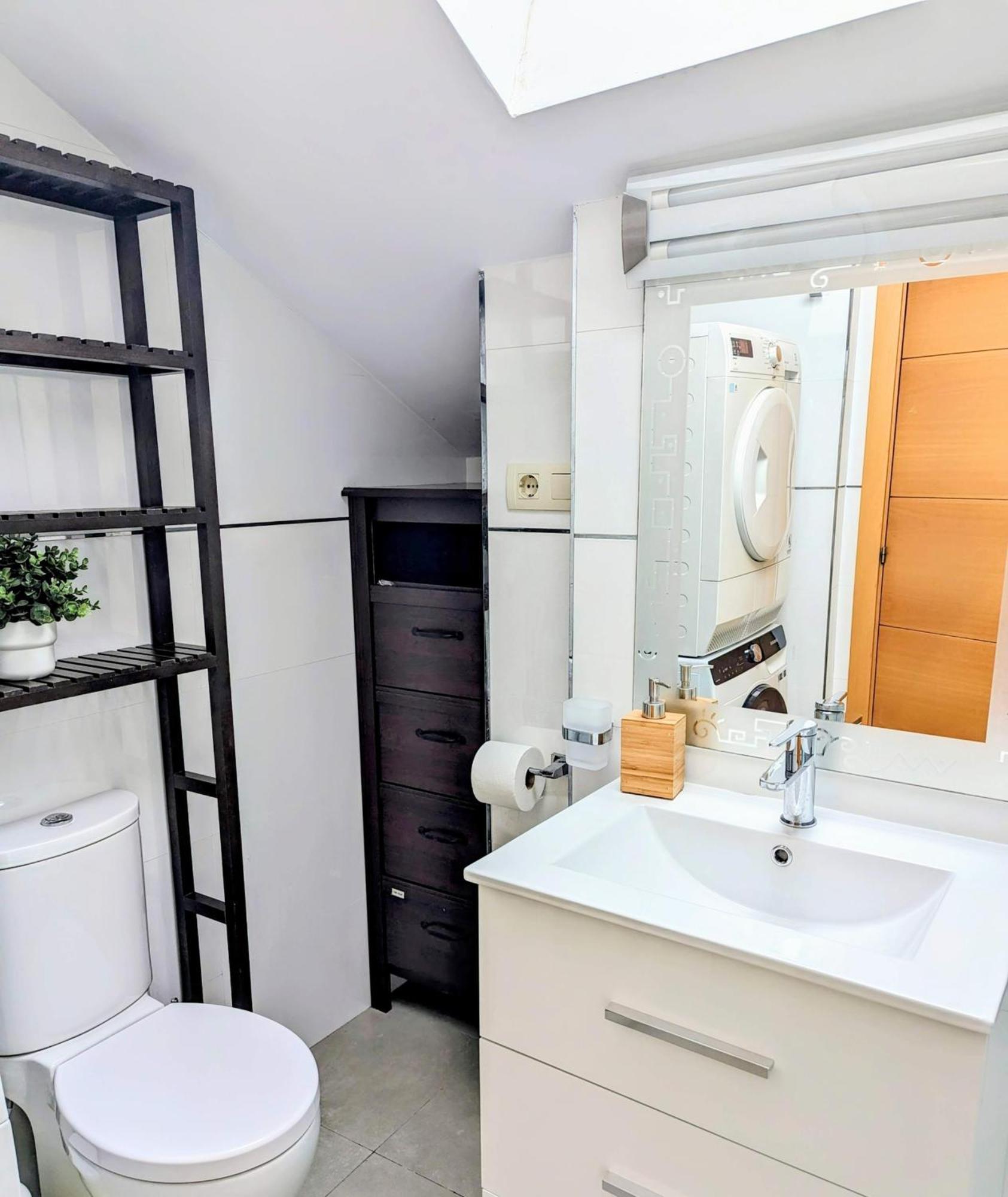 Modern Penthouse Apartment - 1 Min From The Beach 丰希罗拉 外观 照片