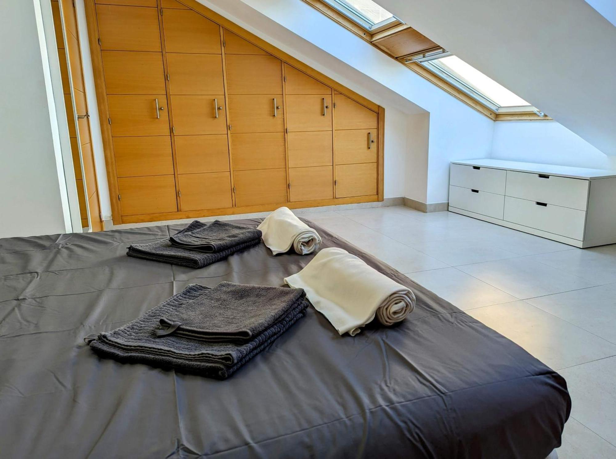 Modern Penthouse Apartment - 1 Min From The Beach 丰希罗拉 外观 照片