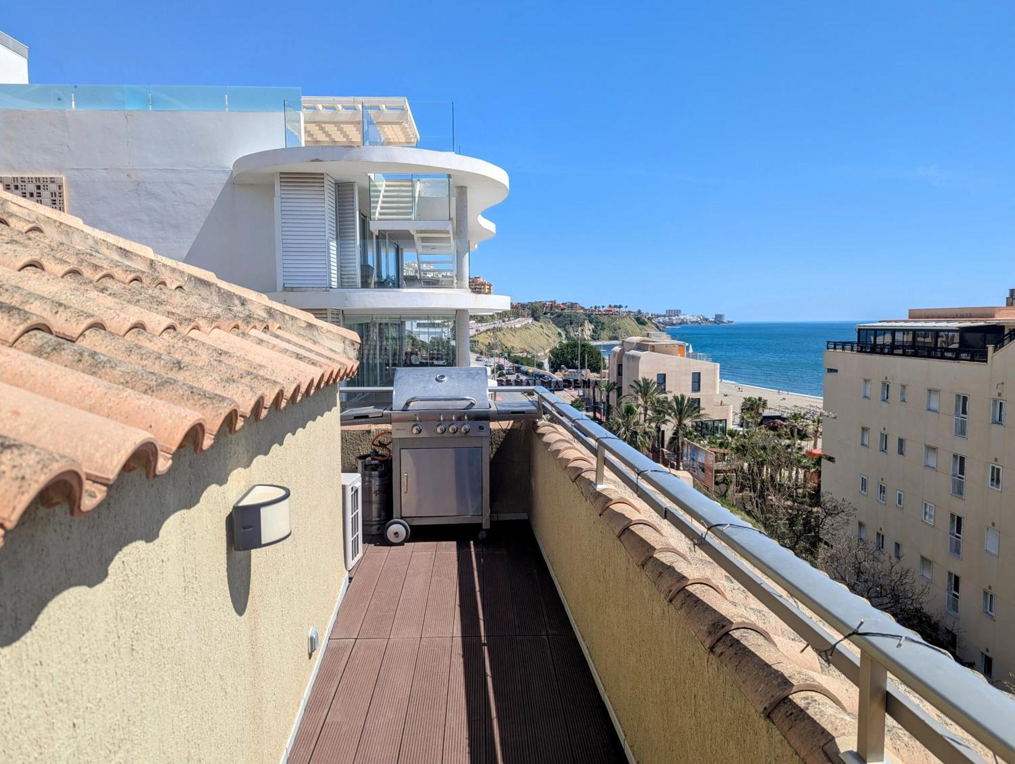Modern Penthouse Apartment - 1 Min From The Beach 丰希罗拉 外观 照片