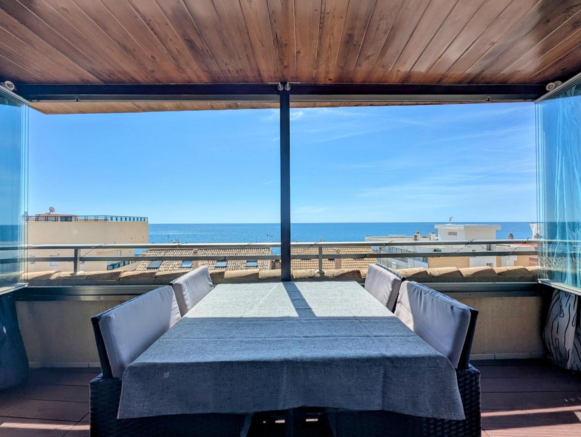 Modern Penthouse Apartment - 1 Min From The Beach 丰希罗拉 外观 照片