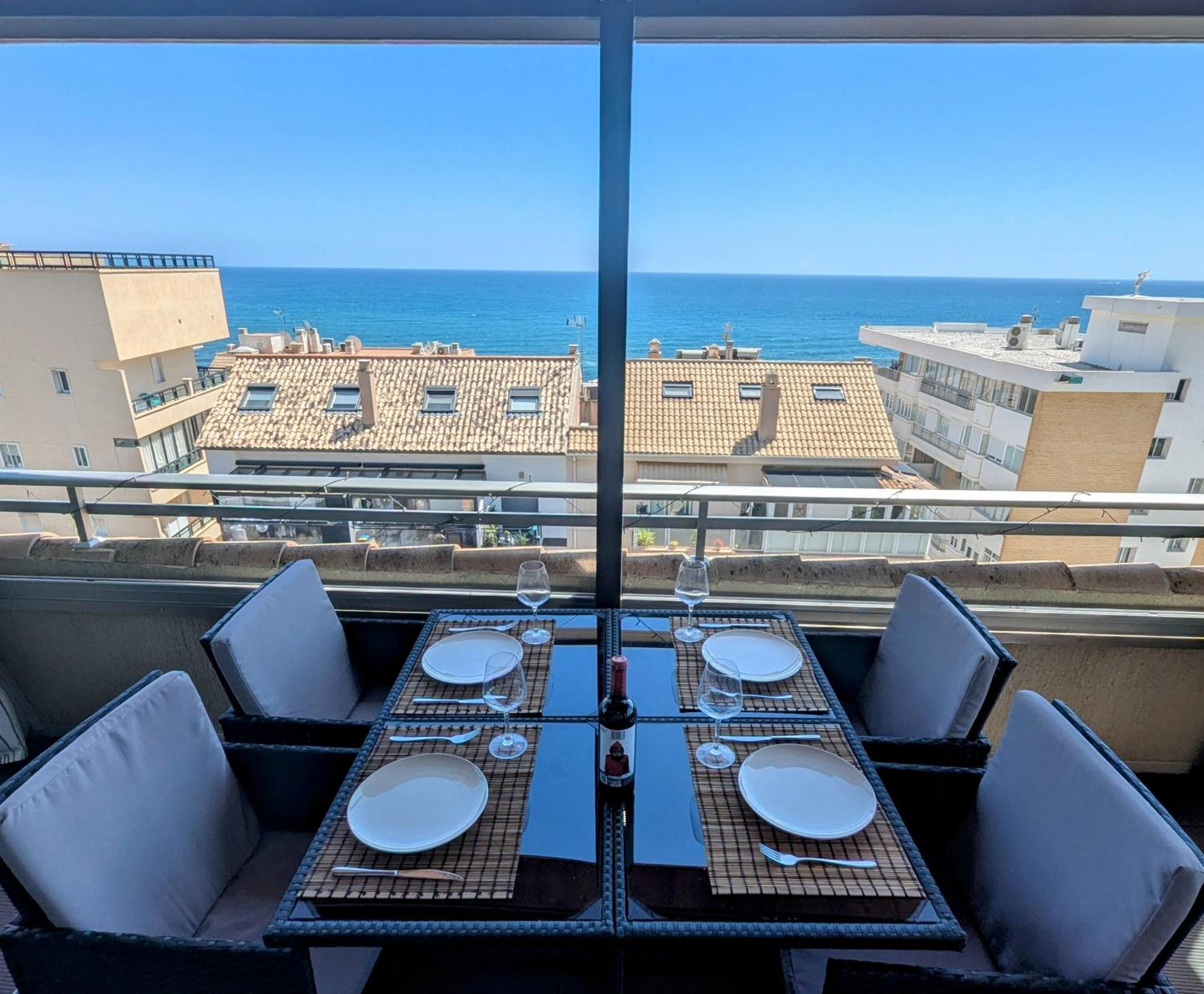 Modern Penthouse Apartment - 1 Min From The Beach 丰希罗拉 外观 照片